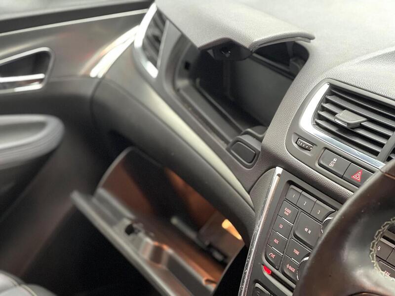 Vauxhall Mokka 1.6i SE 2WD Euro 6 (s/s) 5dr - U215