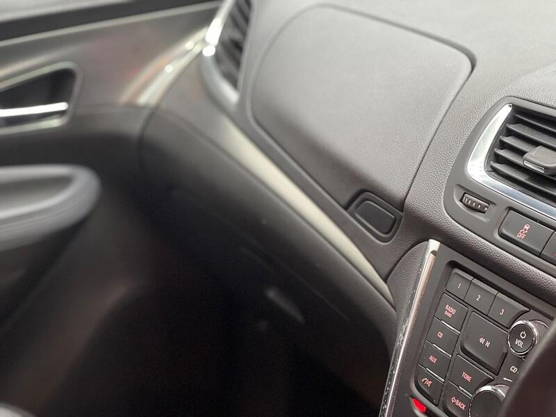 Vauxhall Mokka 1.6i SE 2WD Euro 6 (s/s) 5dr - U215