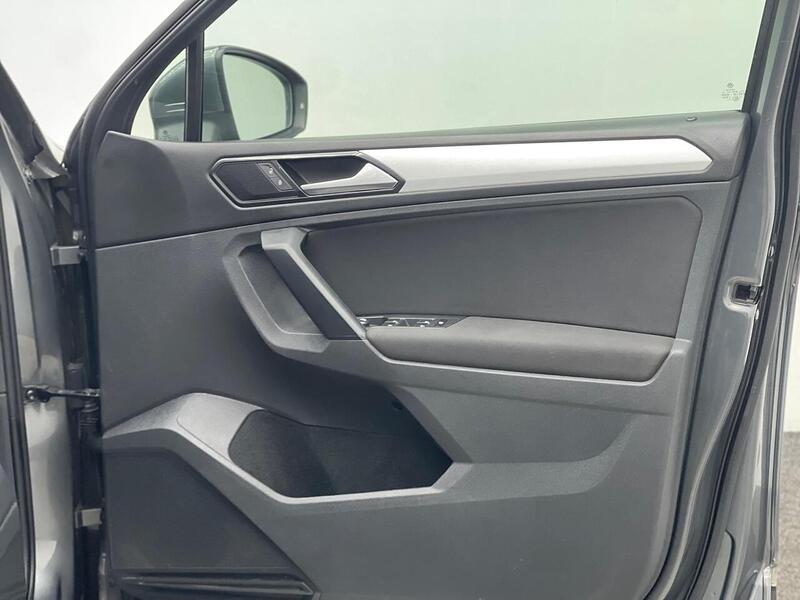 Volkswagen Tiguan 2.0 TDI SE Navigation Euro 6 (s/s) 5dr - U217