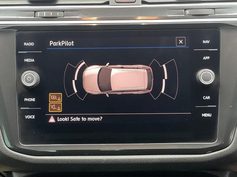 Volkswagen Tiguan 2.0 TDI SE Navigation Euro 6 (s/s) 5dr - U217