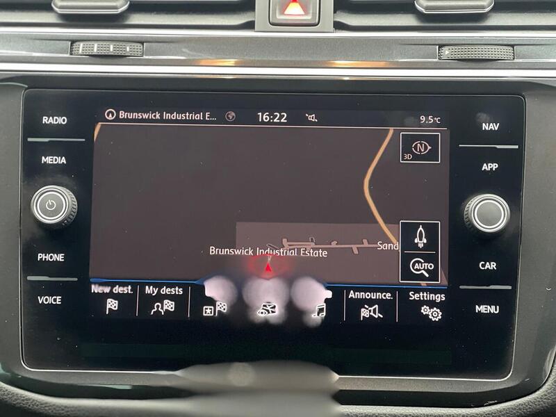 Volkswagen Tiguan 2.0 TDI SE Navigation Euro 6 (s/s) 5dr - U217