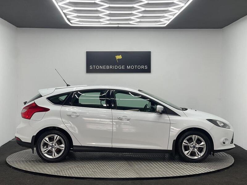 Ford Focus Focus 1.6 Zetec Powershift Euro 5 5dr - U223