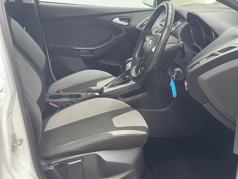 Ford Focus Focus 1.6 Zetec Powershift Euro 5 5dr - U223