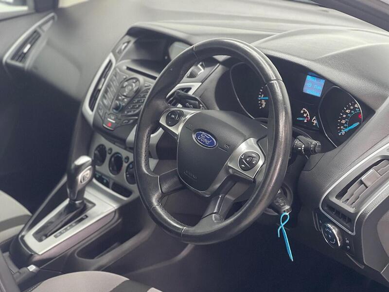 Ford Focus Focus 1.6 Zetec Powershift Euro 5 5dr - U223
