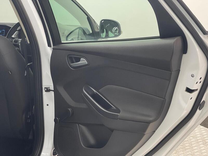 Ford Focus Focus 1.6 Zetec Powershift Euro 5 5dr - U223