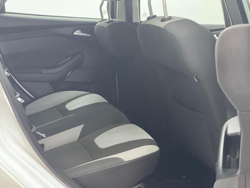 Ford Focus Focus 1.6 Zetec Powershift Euro 5 5dr - U223