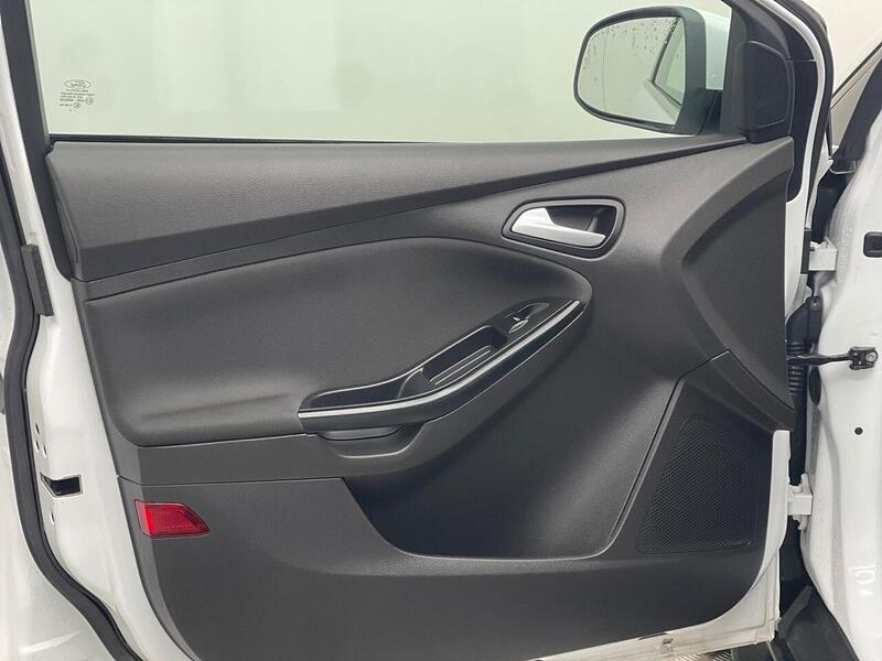 Ford Focus Focus 1.6 Zetec Powershift Euro 5 5dr - U223