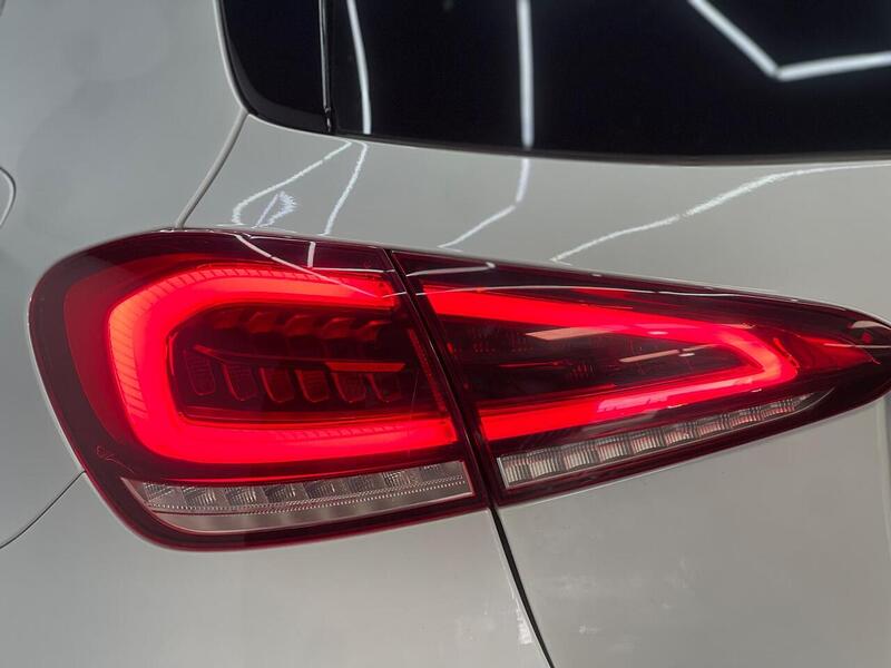 Mercedes-Benz A Class 1.5 A180d AMG Line (Premium) 7G-DCT Euro 6 (s/s) 5dr - U226