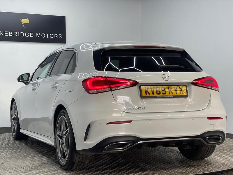 Mercedes-Benz A Class 1.5 A180d AMG Line (Premium) 7G-DCT Euro 6 (s/s) 5dr - U226