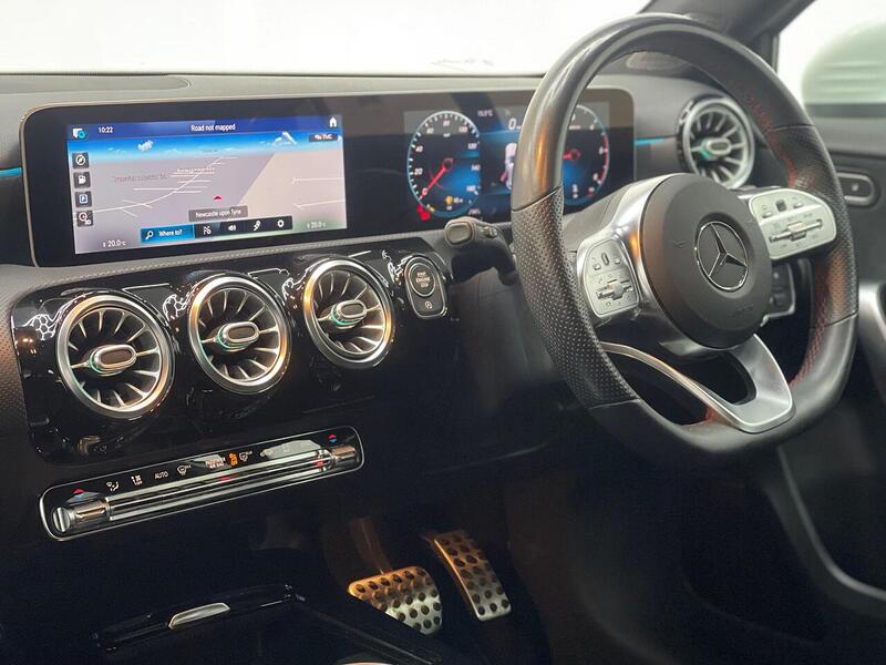 Mercedes-Benz A Class 1.5 A180d AMG Line (Premium) 7G-DCT Euro 6 (s/s) 5dr - U226