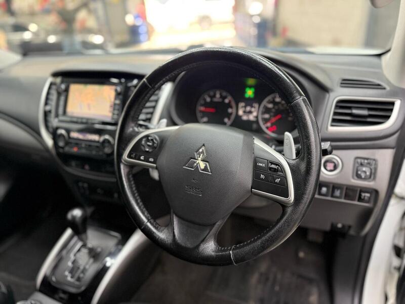 Mitsubishi L200 2.4 DI-D DC Warrior Auto 4WD Euro 5 4dr - U232