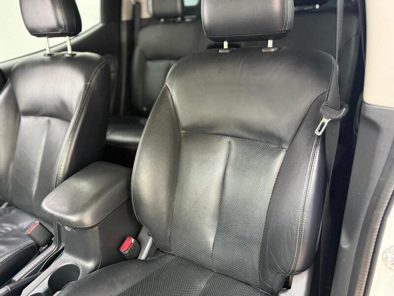 Mitsubishi L200 2.4 DI-D DC Warrior Auto 4WD Euro 5 4dr - U232