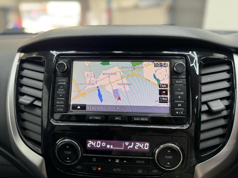 Mitsubishi L200 2.4 DI-D DC Warrior Auto 4WD Euro 5 4dr - U232