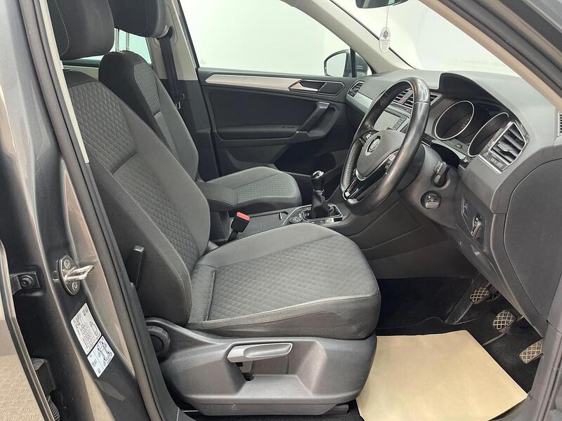 Volkswagen Tiguan 2.0 TDI BlueMotion Tech SE Navigation 4Motion Euro 6 (s/s) 5dr - U233