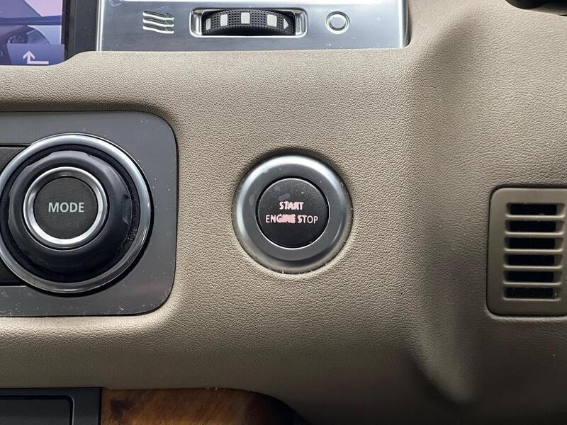 Land Rover Range Rover Sport Range Rover Sport 3.0 TD V6 HSE CommandShift 4WD Euro 5 5dr SUV Automatic Diesel - U24