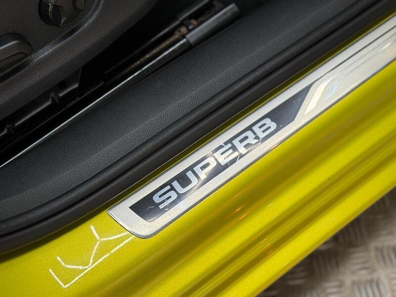 Skoda Superb 2.0 TDI SportLine DSG Euro 6 (s/s) 5dr - U241