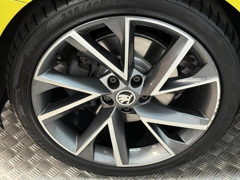 Skoda Superb 2.0 TDI SportLine DSG Euro 6 (s/s) 5dr - U241