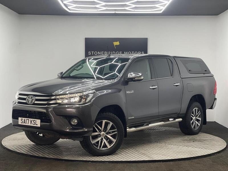 Toyota Hilux 2.4 D-4D Invincible 4WD Euro 6 4dr (TSS, 3.5t) - U251