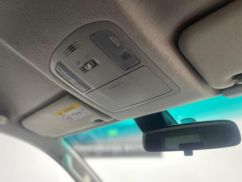 Toyota Hilux 2.4 D-4D Invincible 4WD Euro 6 4dr (TSS, 3.5t) - U251