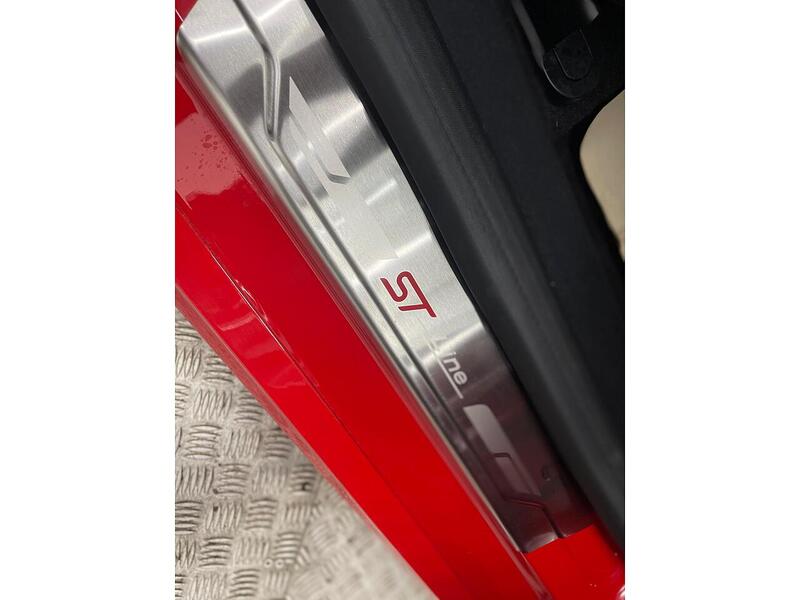 Ford Fiesta 1.0T EcoBoost ST-Line Edition Euro 6 (s/s) 5dr - U252