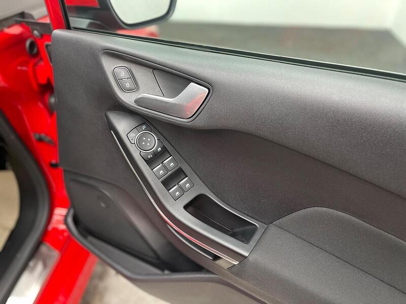 Ford Fiesta 1.0T EcoBoost ST-Line Edition Euro 6 (s/s) 5dr - U252