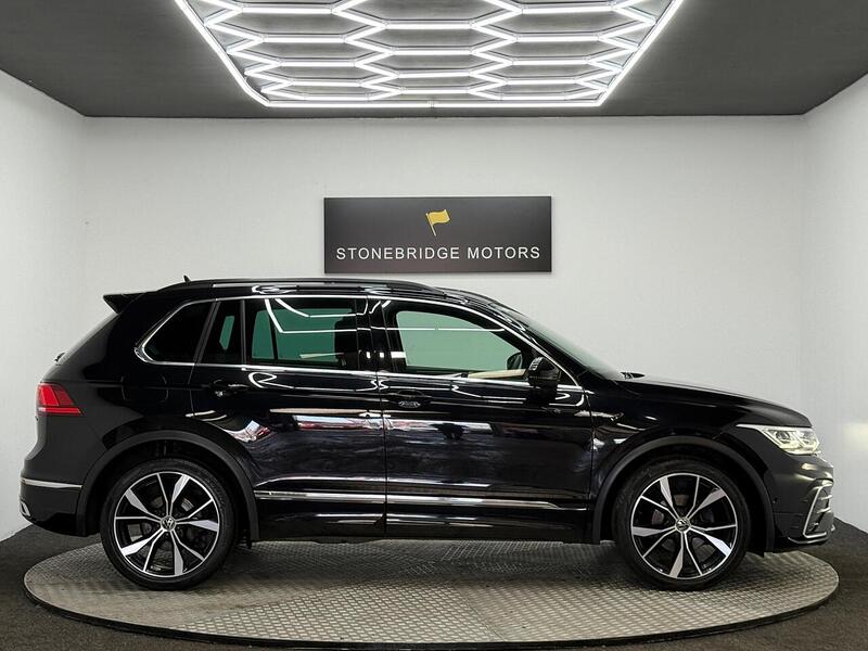 Volkswagen Tiguan 2.0 TDI R-Line DSG 4Motion Euro 6 (s/s) 5dr - U259