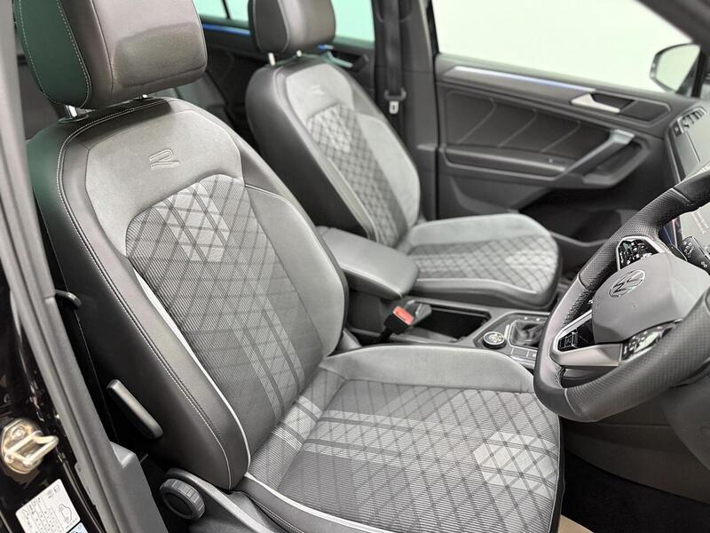 Volkswagen Tiguan 2.0 TDI R-Line DSG 4Motion Euro 6 (s/s) 5dr - U259