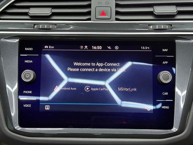 Volkswagen Tiguan 2.0 TDI R-Line DSG 4Motion Euro 6 (s/s) 5dr - U259
