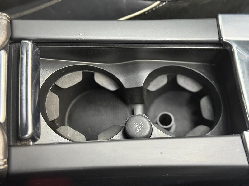 Volvo XC60 2.4 D4 R-Design Nav Auto AWD Euro 6 (s/s) 5dr - U262