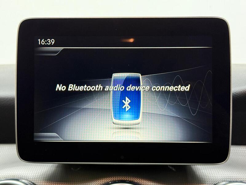 Mercedes-Benz GLA 1.6 GLA180 Urban Edition 7G-DCT Euro 6 (s/s) 5dr - U269