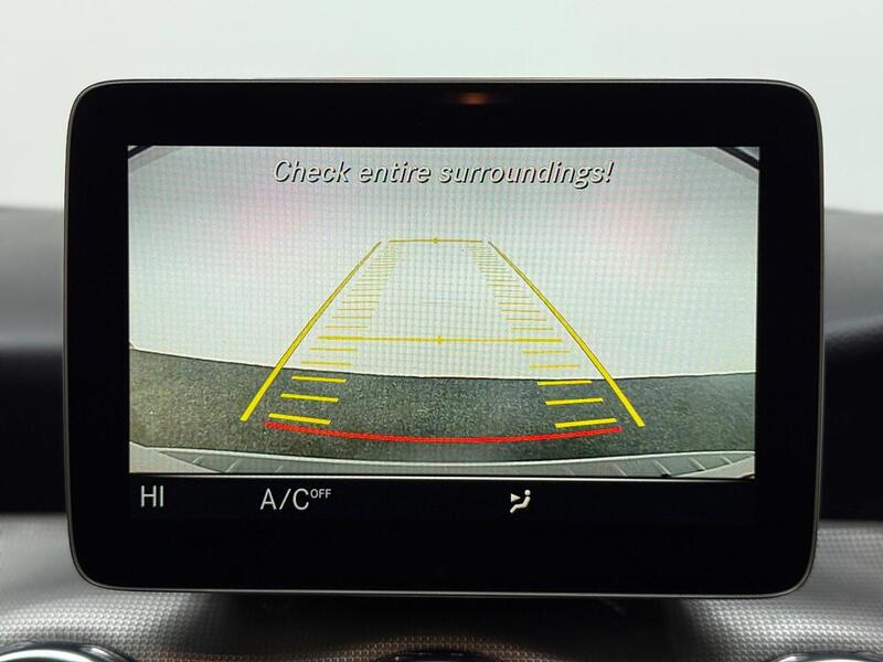 Mercedes-Benz GLA 1.6 GLA180 Urban Edition 7G-DCT Euro 6 (s/s) 5dr - U269