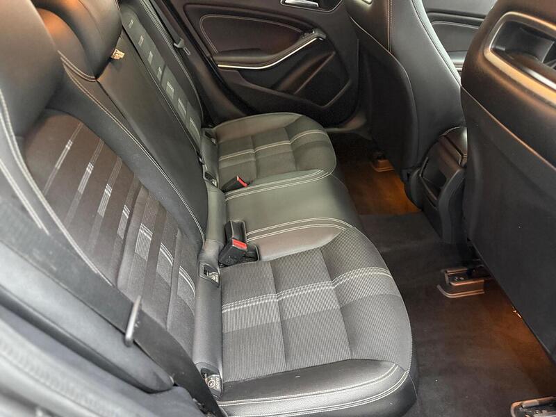 Mercedes-Benz GLA 1.6 GLA180 Urban Edition 7G-DCT Euro 6 (s/s) 5dr - U269