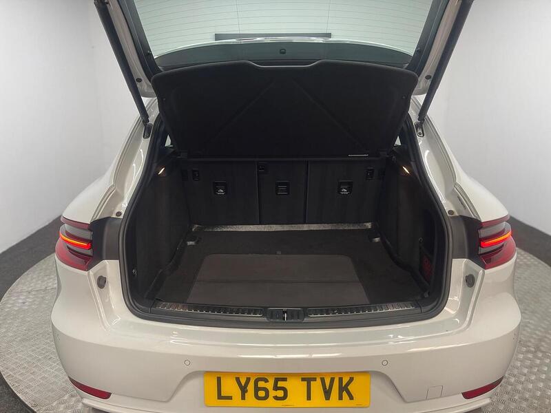 Porsche Macan 3.0 TD V6 S PDK 4WD Euro 6 (s/s) 5dr - U272
