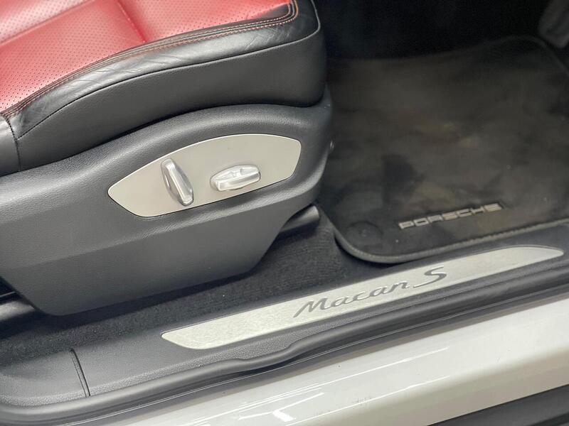 Porsche Macan 3.0 TD V6 S PDK 4WD Euro 6 (s/s) 5dr - U272