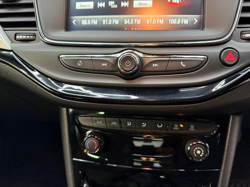 Vauxhall Astra 1.2 Turbo SRi VX Line Nav Euro 6 (s/s) 5dr - U279