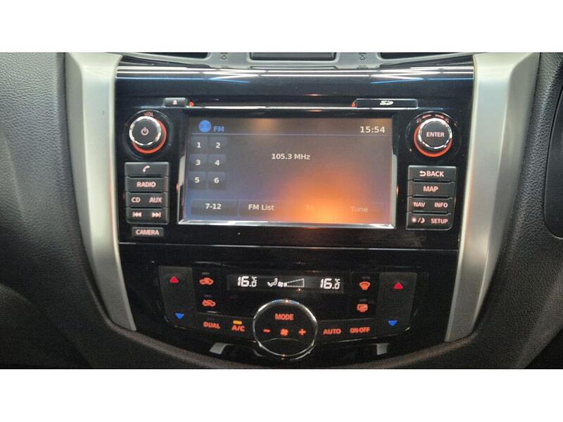 Nissan Navara 2.3 dCi Tekna 4WD Euro 5 4dr - U296