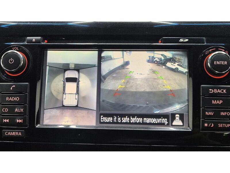 Nissan Navara 2.3 dCi Tekna 4WD Euro 5 4dr - U296