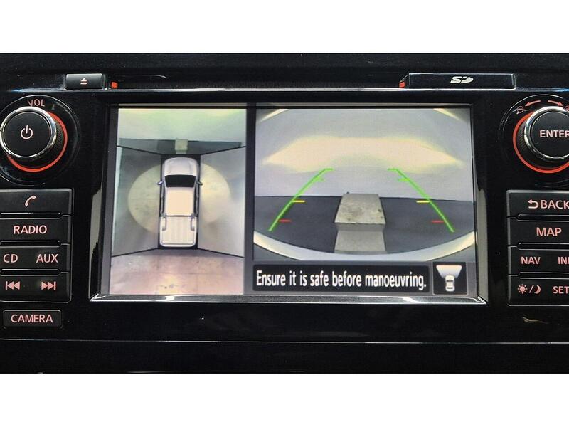 Nissan Navara 2.3 dCi Tekna 4WD Euro 5 4dr - U296