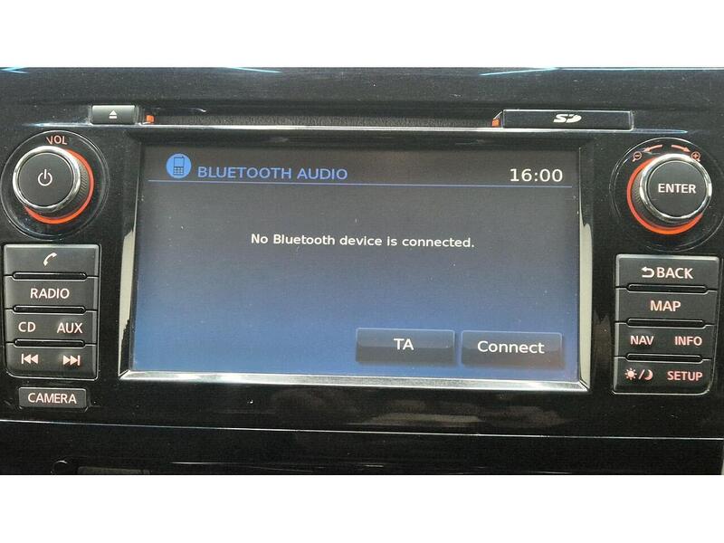 Nissan Navara 2.3 dCi Tekna 4WD Euro 5 4dr - U296