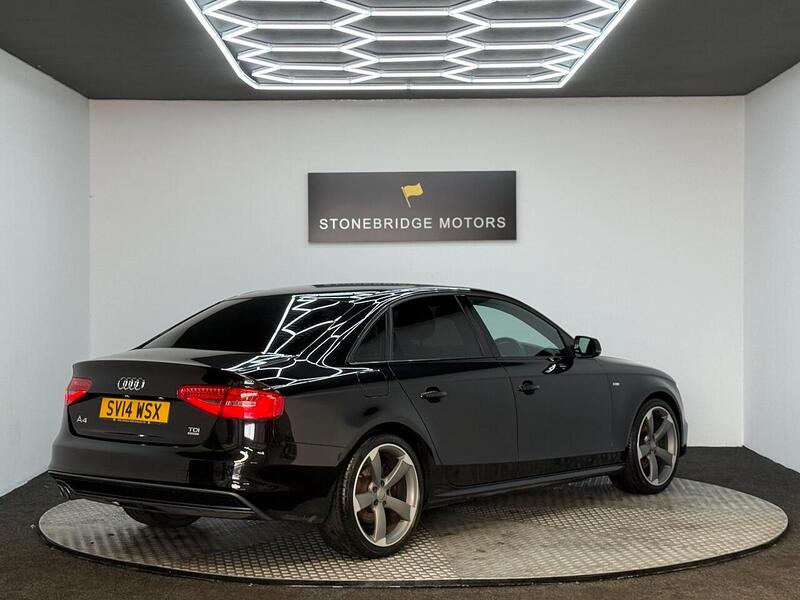 Audi A4 2.0 TDI Black Edition quattro Euro 5 (s/s) 4dr - U300
