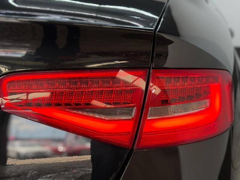 Audi A4 2.0 TDI Black Edition quattro Euro 5 (s/s) 4dr - U300