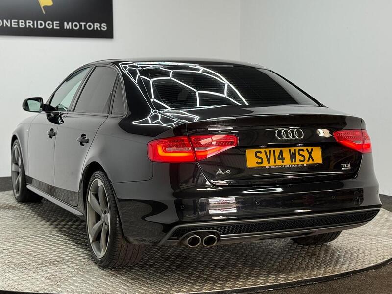 Audi A4 2.0 TDI Black Edition quattro Euro 5 (s/s) 4dr - U300