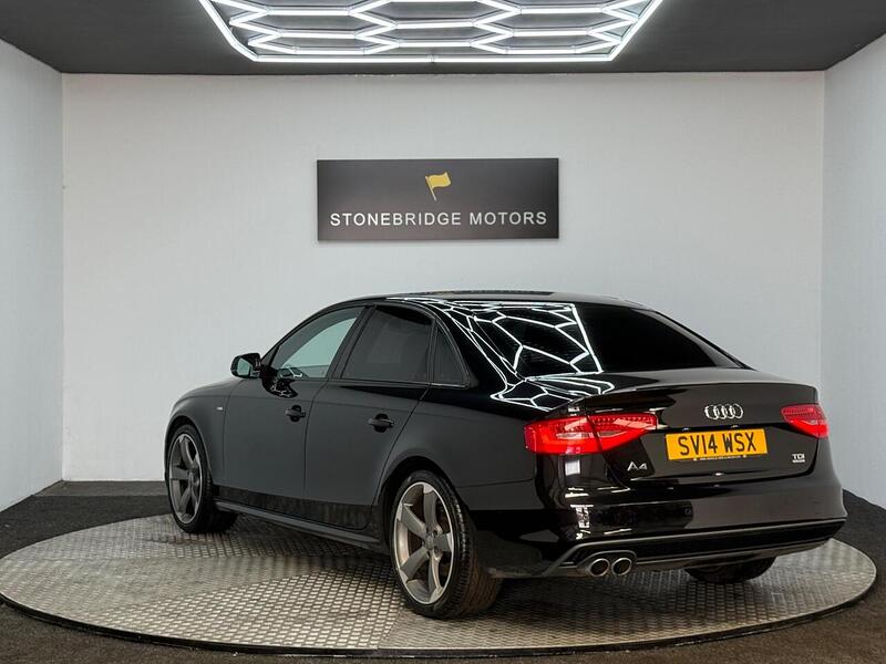 Audi A4 2.0 TDI Black Edition quattro Euro 5 (s/s) 4dr - U300