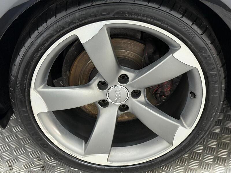 Audi A4 2.0 TDI Black Edition quattro Euro 5 (s/s) 4dr - U300