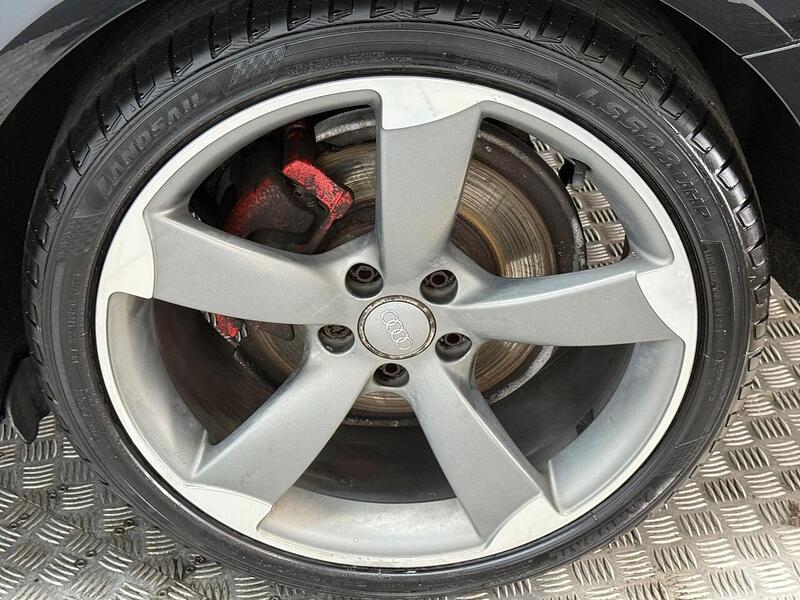 Audi A4 2.0 TDI Black Edition quattro Euro 5 (s/s) 4dr - U300