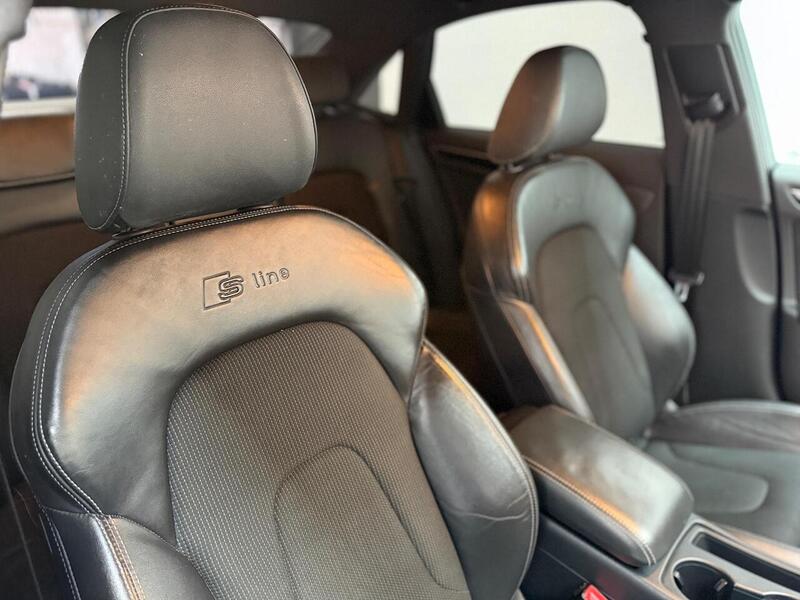 Audi A4 2.0 TDI Black Edition quattro Euro 5 (s/s) 4dr - U300