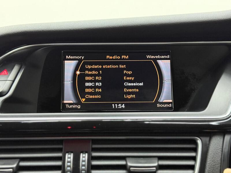 Audi A4 2.0 TDI Black Edition quattro Euro 5 (s/s) 4dr - U300