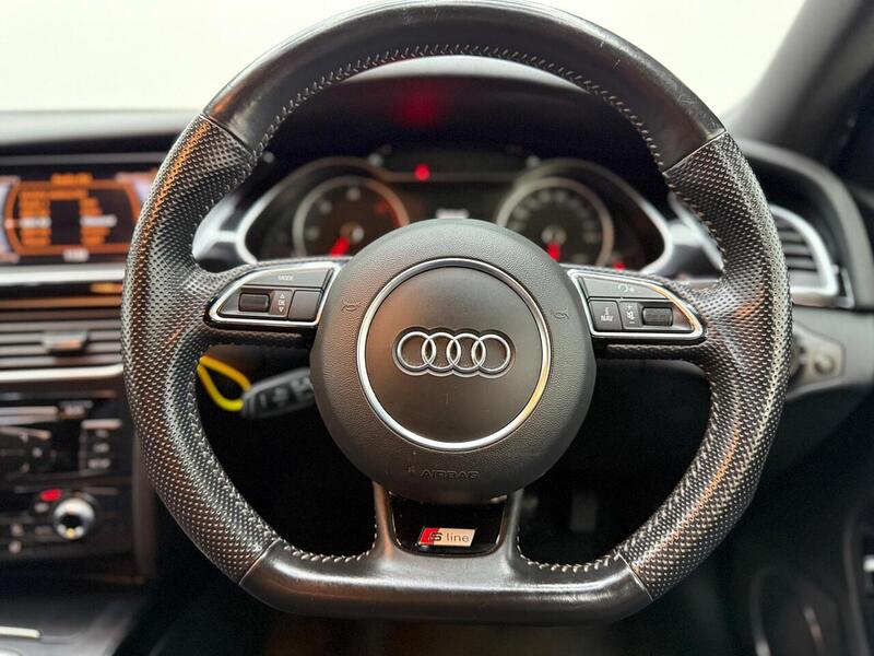 Audi A4 2.0 TDI Black Edition quattro Euro 5 (s/s) 4dr - U300