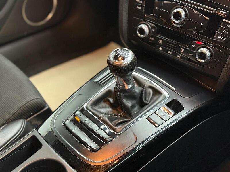 Audi A4 2.0 TDI Black Edition quattro Euro 5 (s/s) 4dr - U300