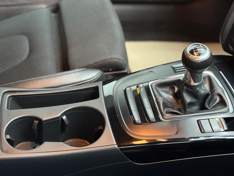 Audi A4 2.0 TDI Black Edition quattro Euro 5 (s/s) 4dr - U300